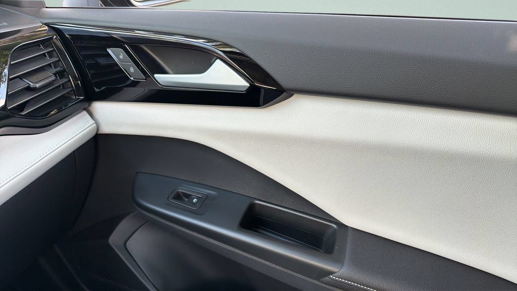 New 2026 Volkswagen Taos S FWD image 14