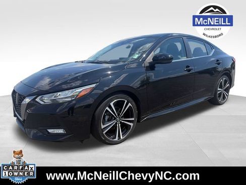 Used 2022 Nissan Sentra SR w/ Lighting Package FWD image 3