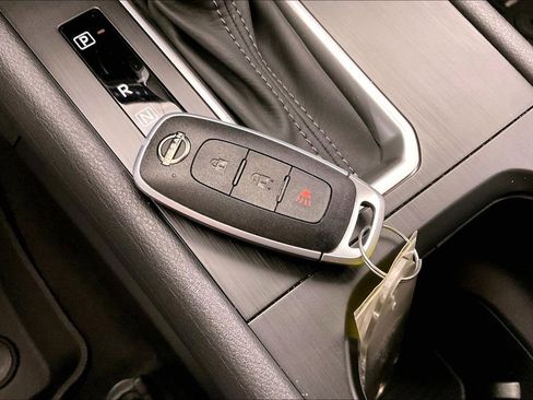 Certified 2025 Nissan Kicks SV image 14