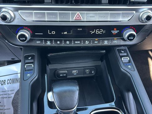 Used 2023 Kia Telluride EX FWD image 17