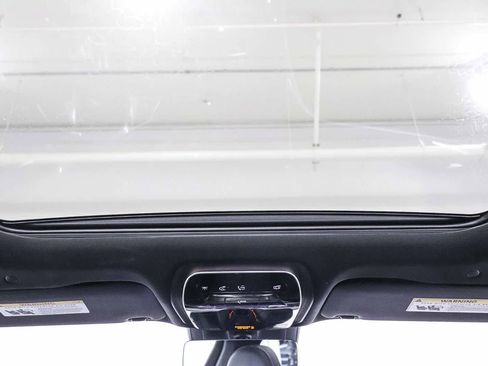 Used 2022 Mercedes-Benz C 300 Sedan image 12