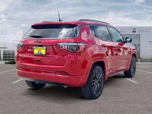 Used 2022 Jeep Compass Limited AWD/4WD image 5