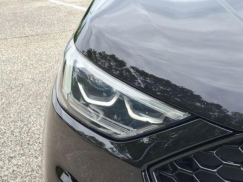 Used 2019 Ford Edge ST w/ Equipment Group 401A AWD/4WD image 9