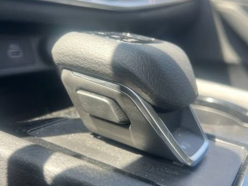Used 2023 Nissan Rogue SV FWD image 18