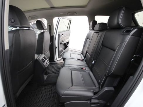 Used 2022 Volkswagen Atlas SEL R-Line image 27