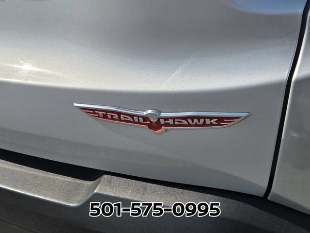 Used 2017 Jeep Renegade Trailhawk AWD/4WD image 11