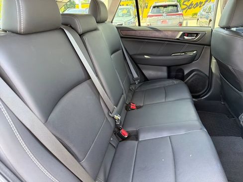 Used 2019 Subaru Outback 2.5i Limited AWD/4WD image 28