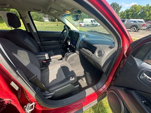 Used 2012 Jeep Compass Sport FWD image 13