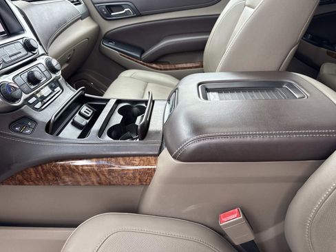 Used 2016 Chevrolet Suburban LTZ image 15
