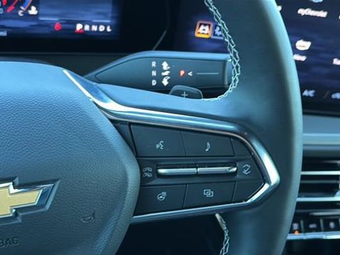 New 2025 Chevrolet Traverse LT w/ Driver Confidence Package image 23