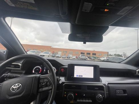 Used 2025 Toyota 4Runner TRD Off-Road image 33