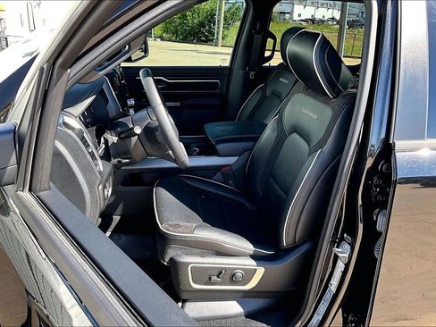Used 2025 RAM 1500 Laramie w/ Laramie Southwest Edition AWD/4WD image 31