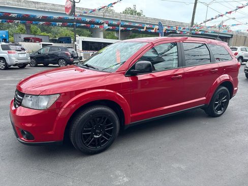 Used 2019 Dodge Journey SE w/ Premium Group FWD image 9