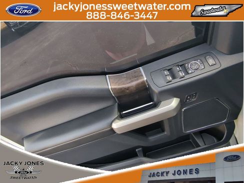 Certified 2022 Ford F350 Lariat w/ Lariat Value Package image 12