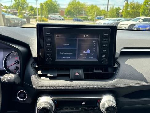 Used 2019 Toyota RAV4 XLE w/ All Weather Liner Package AWD/4WD image 18