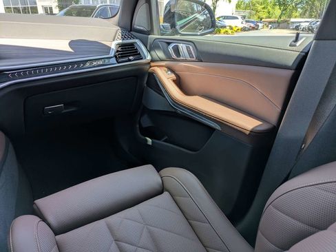 Used 2024 BMW X5 xDrive50e w/ M Sport Package AWD/4WD image 21