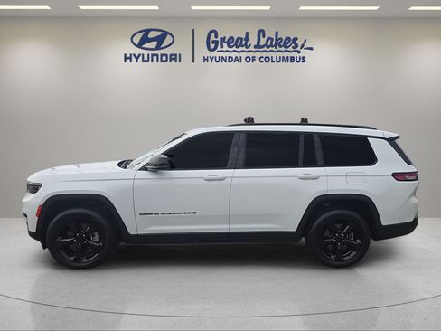 Used 2023 Jeep Grand Cherokee L Laredo AWD/4WD image 2