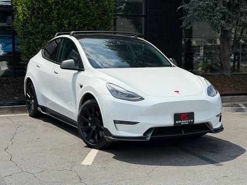 Used 2023 Tesla Model Y Long Range AWD/4WD image 7