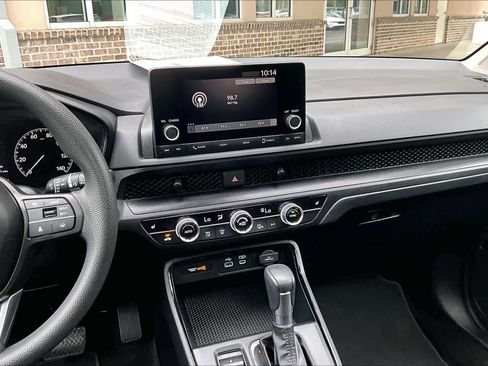 Used 2024 Honda CR-V EX image 7