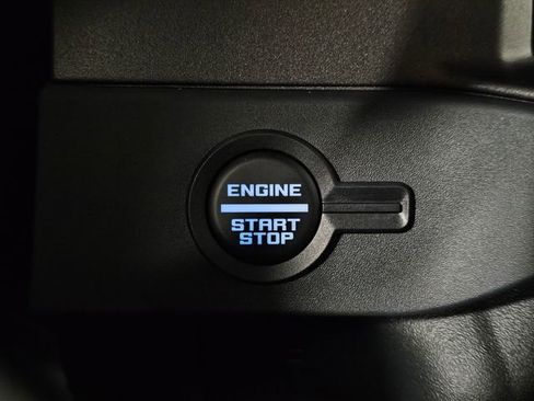 New 2025 Ford Bronco Base image 35