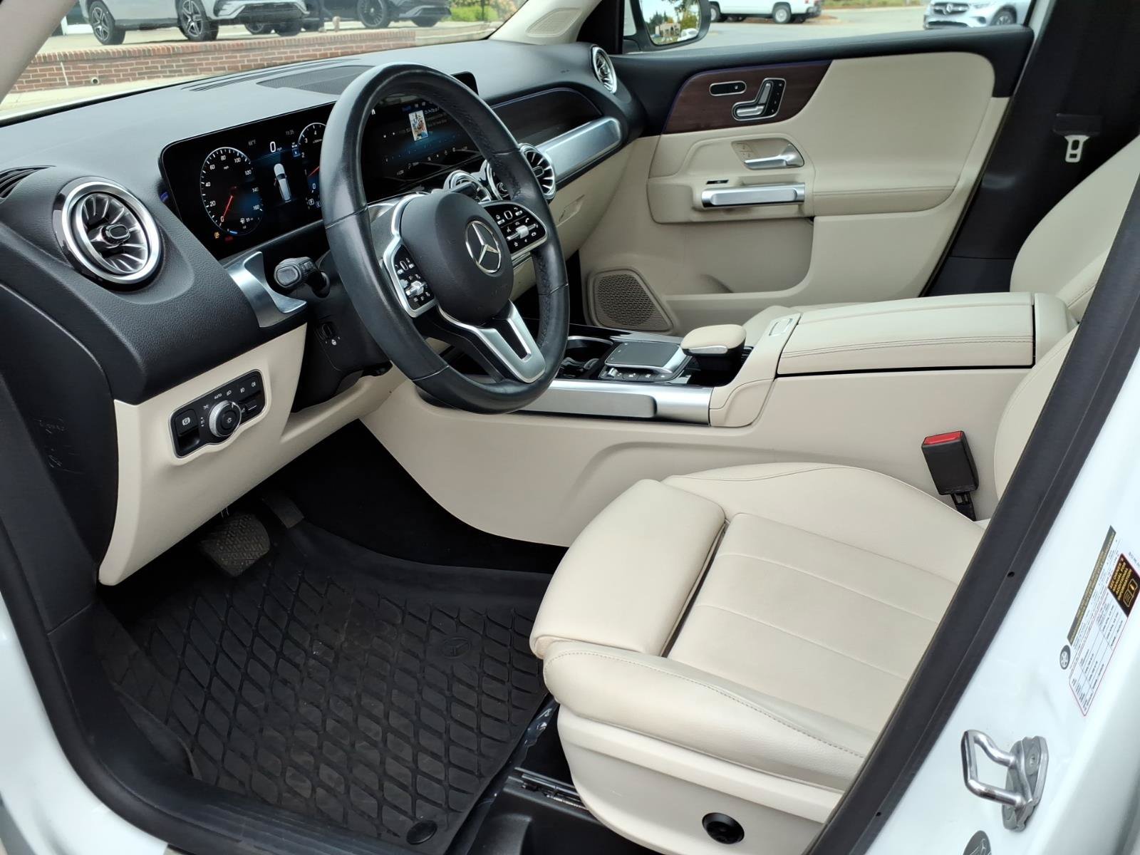Certified 2023 Mercedes-Benz GLB 250 4MATIC image 11