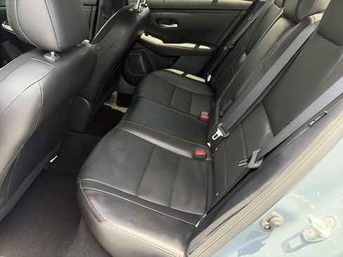 Used 2024 Nissan Sentra SR w/ SR Premium Package FWD image 25