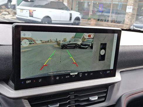 Used 2025 Ford Explorer ST image 9