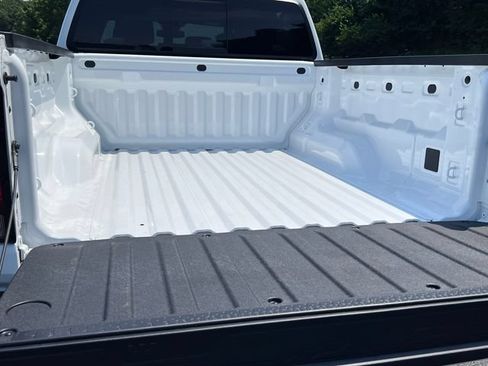 Used 2026 Chevrolet Colorado W/T w/ Advanced Trailering Package RWD image 6