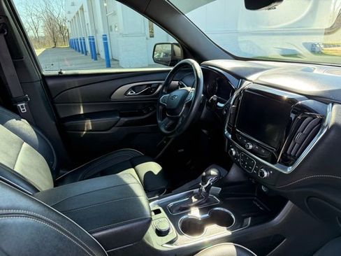 Used 2023 Chevrolet Traverse Premier w/ Redline Edition image 15