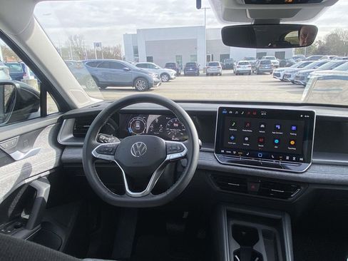 New 2026 Volkswagen Tiguan S FWD image 10