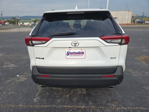 Used 2024 Toyota RAV4 XLE FWD image 7
