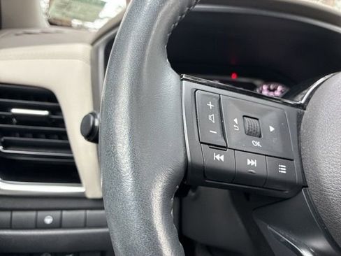 Used 2023 Nissan Rogue SL w/ SL Premium Package image 27