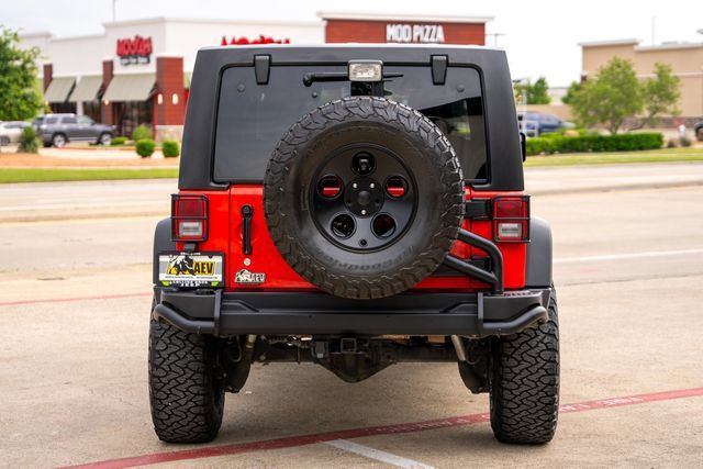 Used 2017 Jeep Wrangler Unlimited Rubicon w/ Connectivity Group AWD/4WD image 8