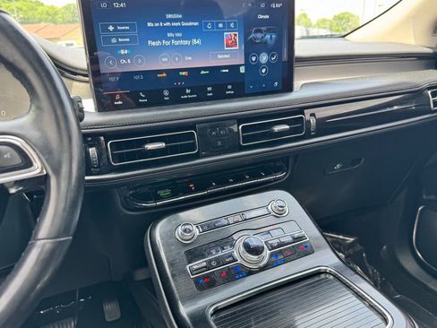 Used 2021 Lincoln Nautilus Reserve w/ Monochromatic Package AWD/4WD image 20