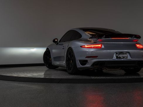 Used 2016 Porsche 911 Turbo image 38