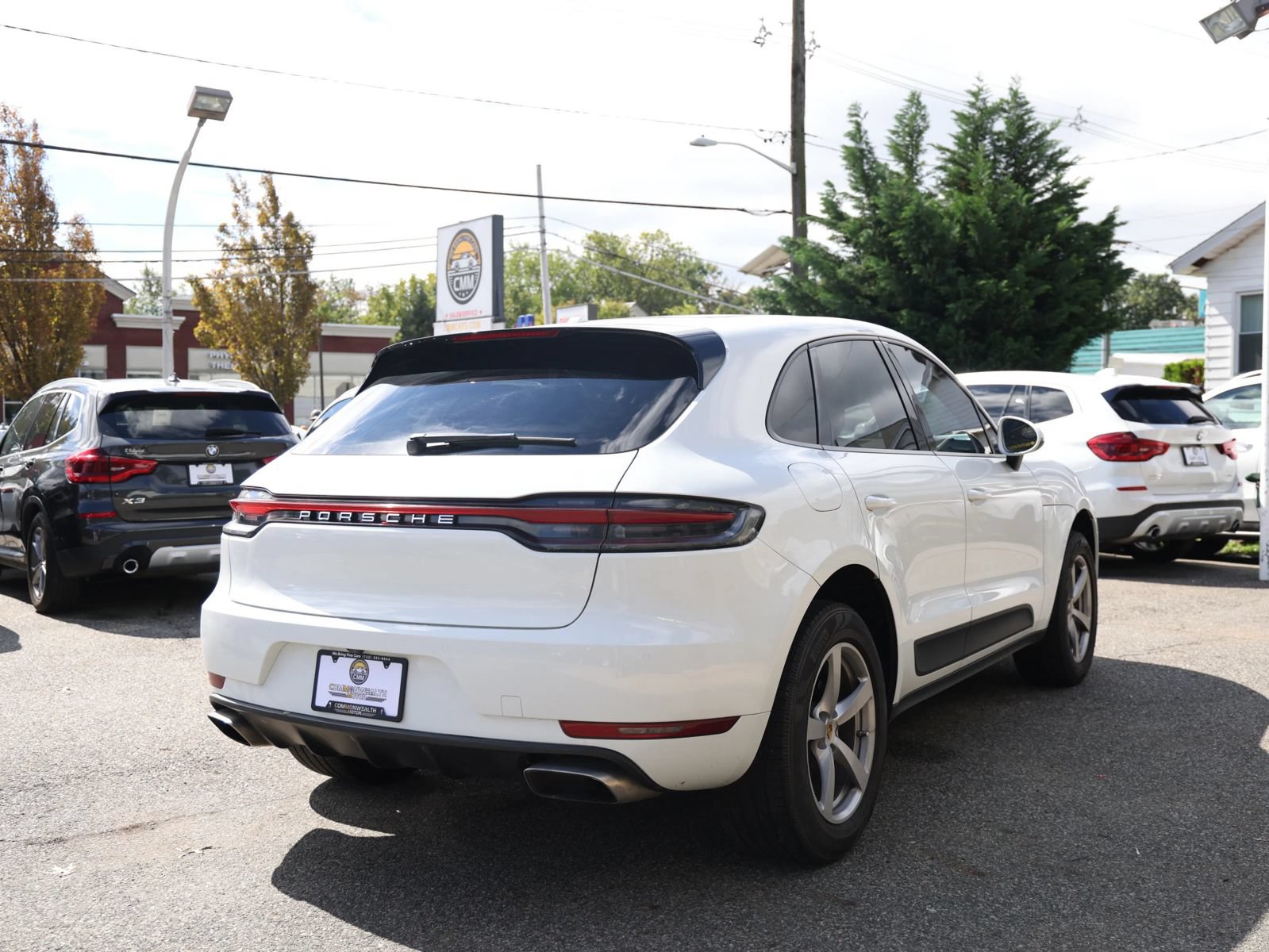 Used 2019 Porsche Macan AWD/4WD image 6