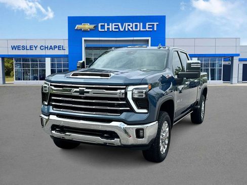 Certified 2025 Chevrolet Silverado 3500 LTZ w/ LTZ Premium Package AWD/4WD image 1
