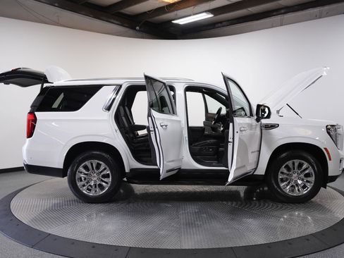 Used 2025 GMC Yukon Denali AWD/4WD image 11
