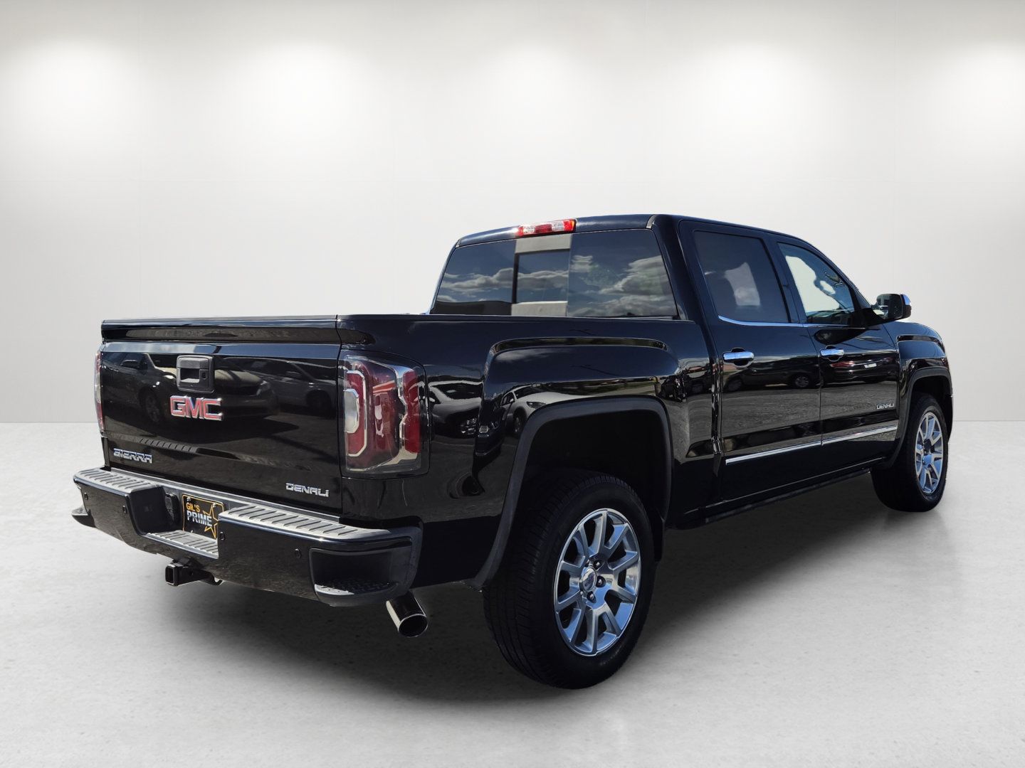 Used 2016 GMC Sierra 1500 Denali w/ Enhanced Driver Alert Package RWD image 7