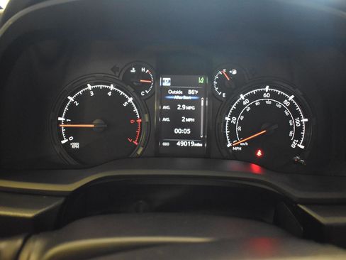 Used 2023 Toyota 4Runner SR5 Premium w/ Moonroof Package RWD image 33