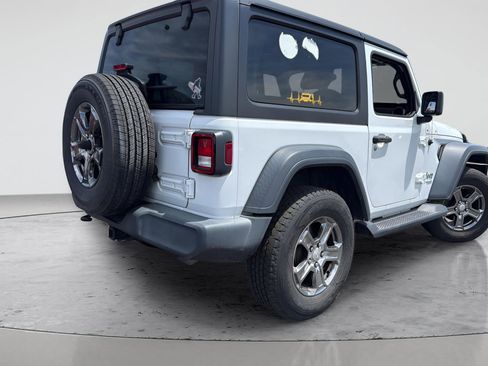 Used 2018 Jeep Wrangler Sport AWD/4WD image 5