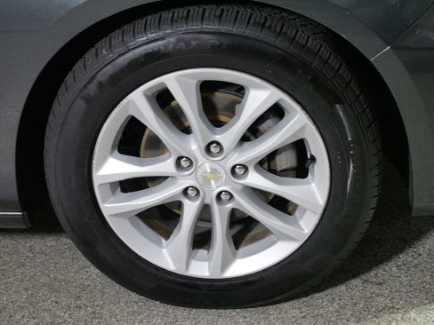 Used 2018 Chevrolet Malibu LT FWD image 15