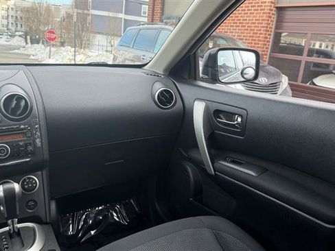 Used 2014 Nissan Rogue S image 23