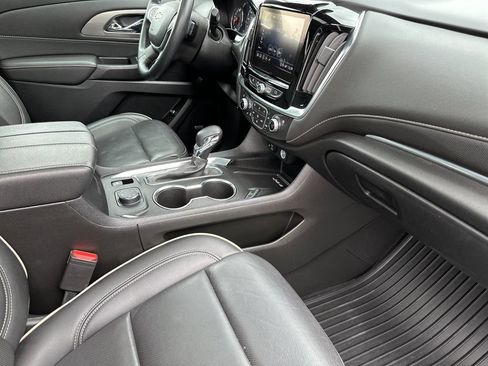 Used 2023 Chevrolet Traverse Premier AWD/4WD image 16