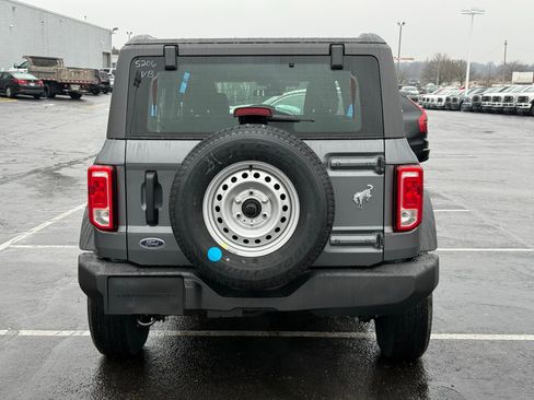 New 2025 Ford Bronco 4-Door image 5