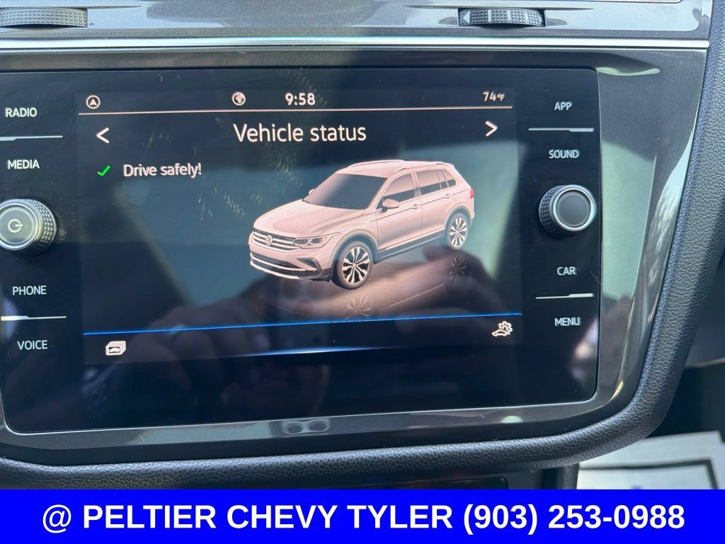 Used 2023 Volkswagen Tiguan SE w/ Panoramic Sunroof Package FWD image 23