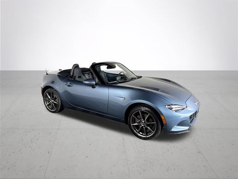 Used 2016 MAZDA MX-5 Miata Grand Touring RWD image 4