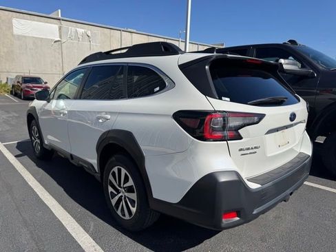 Used 2024 Subaru Outback Premium AWD/4WD image 4