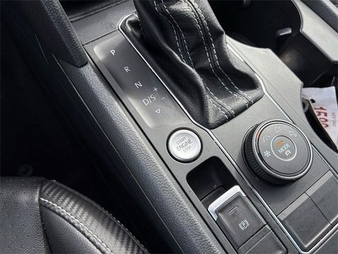 Used 2022 Volkswagen Atlas Cross Sport SE image 23