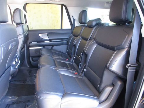 Certified 2025 Ford Expedition Max Platinum AWD/4WD image 23